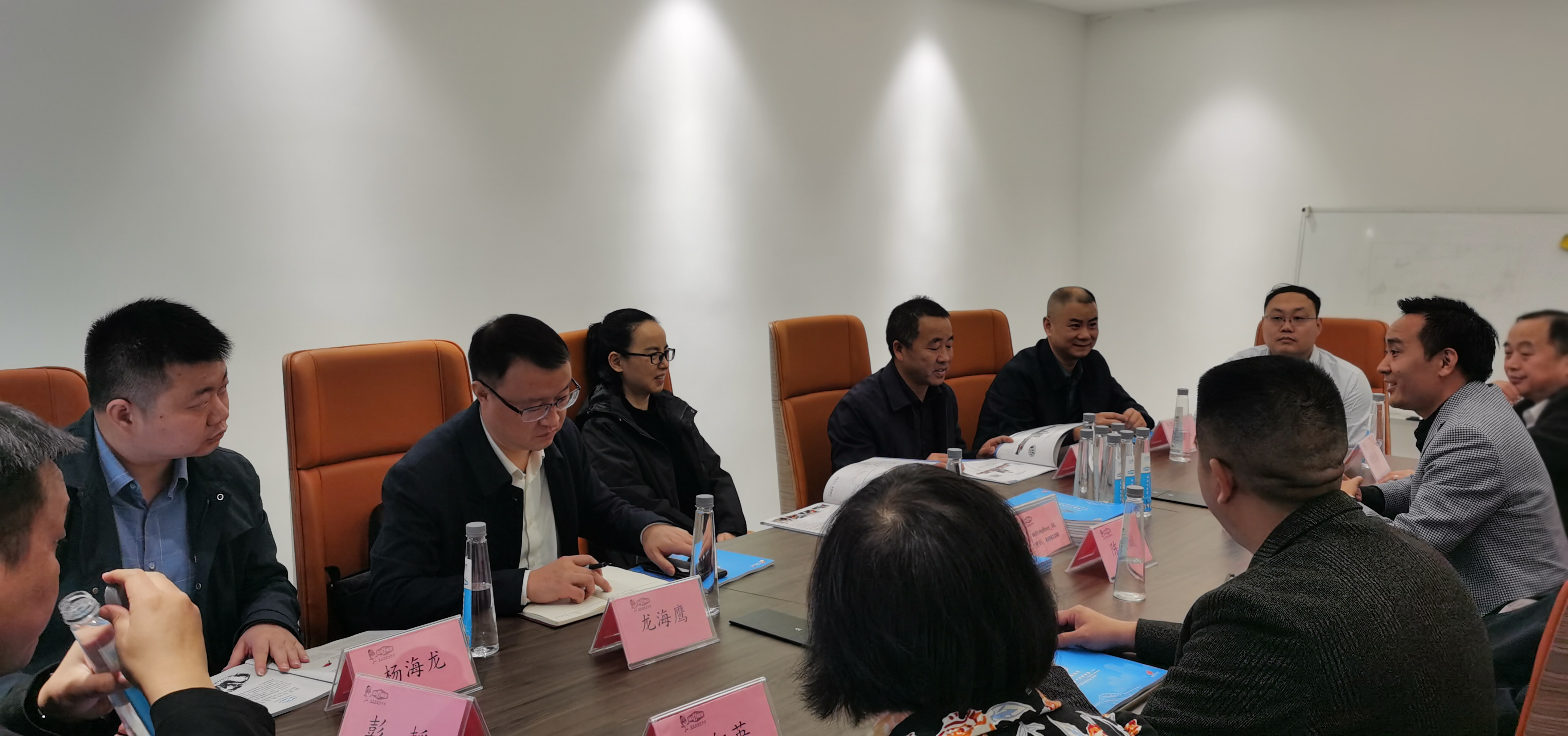 聚乡贤,谋发展┃邵阳市晏丽君副市长带领考察团莅临6766澳门联合网站集团(Haffner Group)考察调研 聚乡贤,谋发展┃邵阳市晏丽君副市长带领考察团莅临6766澳门联合网站集团(Haffner Group)考察调研